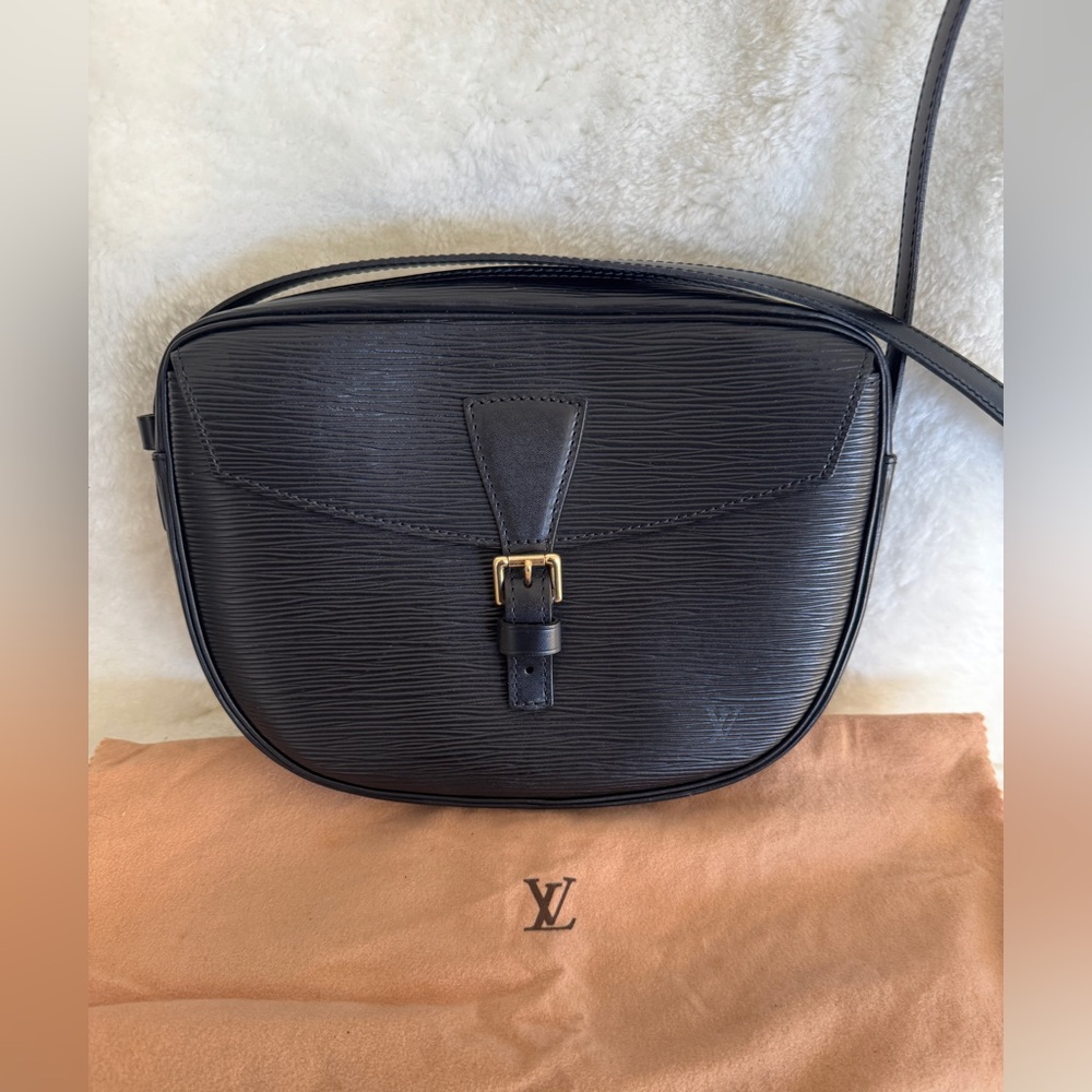 LOUIS VUITTON Jeune Fille MM Epi Leather Bag - Picture 2 of 15
